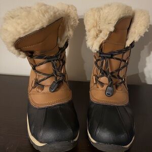 BearPaw Girls Snow Boots